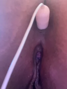 小母猪屁眼塞跳蛋不小心把便便挤出来了