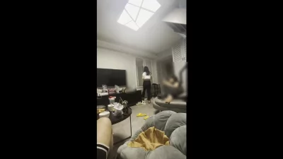 在少妇家把她闺蜜操了！！