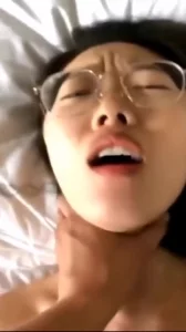 研究生又怎么了，还不是要张开腿被大鸡巴草？